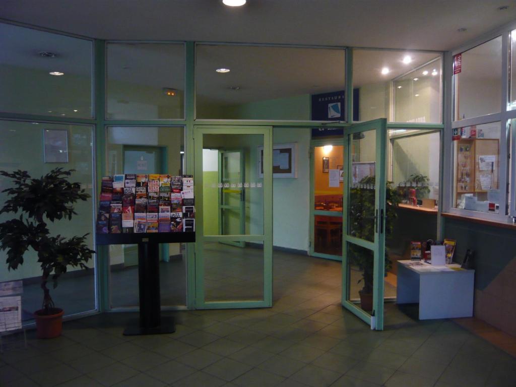 פראג Hotel Hasa מראה חיצוני תמונה